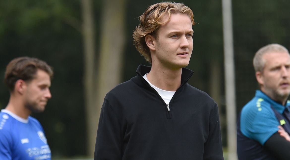 CVV Blauw‑Wit (W) en hoofdtrainer Dani Beukman na dit seizoen noodgedwongen uit elkaar